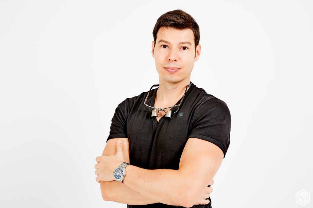 Dr MARIANO MAYANS