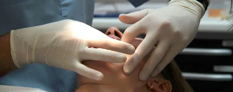 Dr Souhila Laribi, Chirurgien dentiste à Grilly