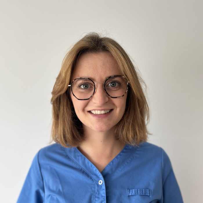 Dr AURELIE PEYROLE