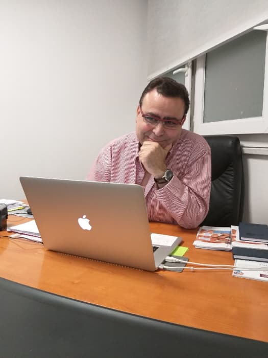 Dr Mondher AZZOUZI 