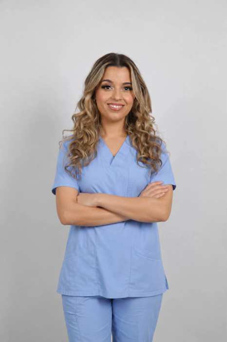 Beatriz Cunha Carvalho, Chirurgien dentiste à Douchy-Montcorbon