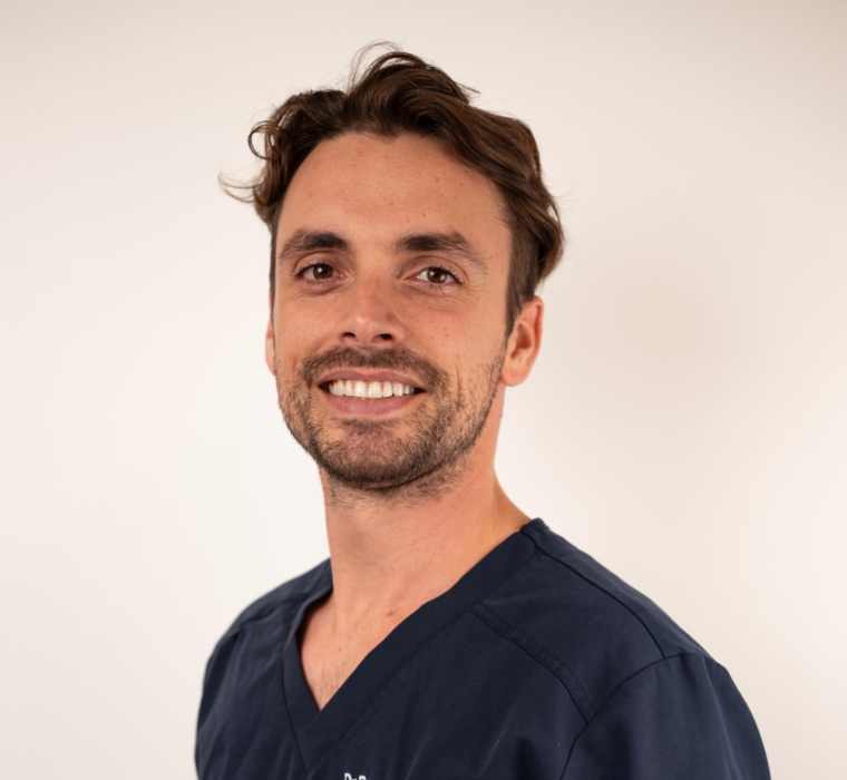 Dr Romain Villet