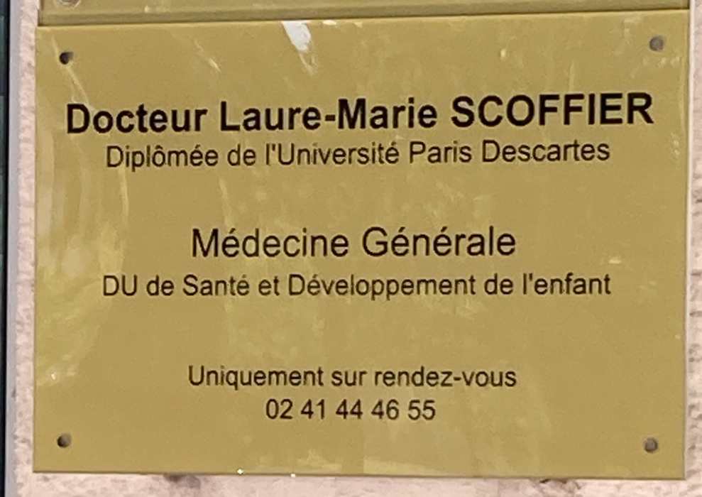 Dr Laure marie Scoffier
