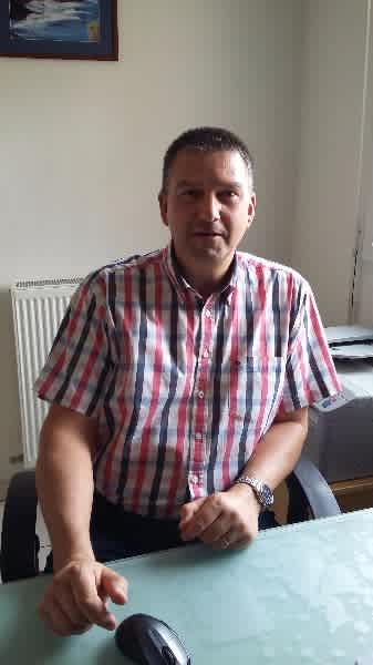 Dr David Mouton