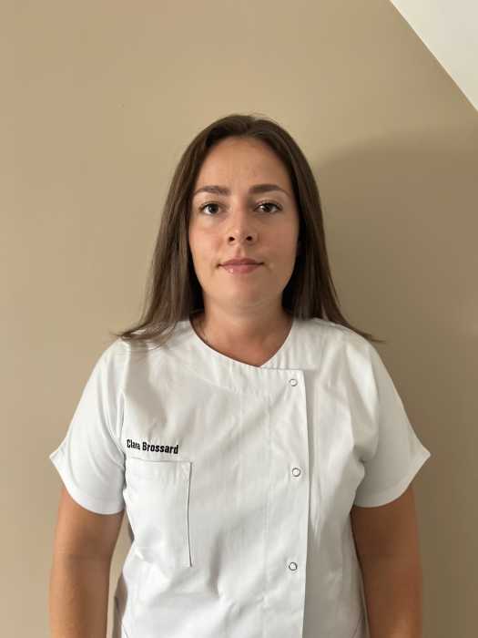 Clara Brossard, Pédicure podologue à La Riche
