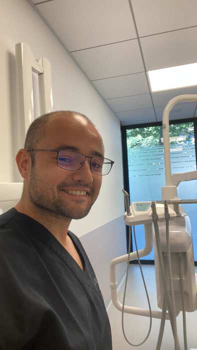 Dr MICKAEL RODRIGUES