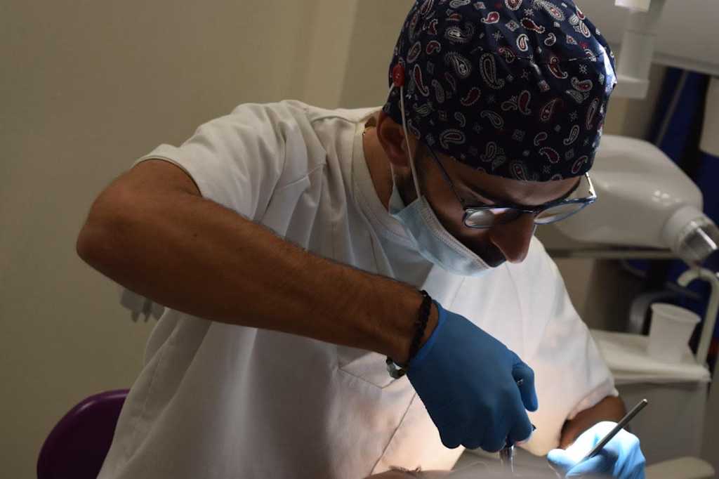 Dr Xavier Gonzalez, Chirurgien dentiste à Bandol