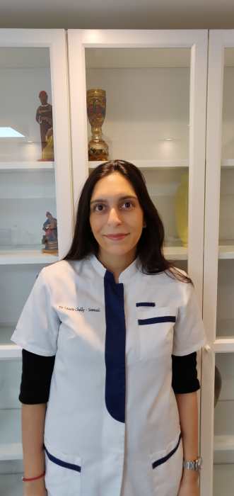 Dr Laura CHELLY