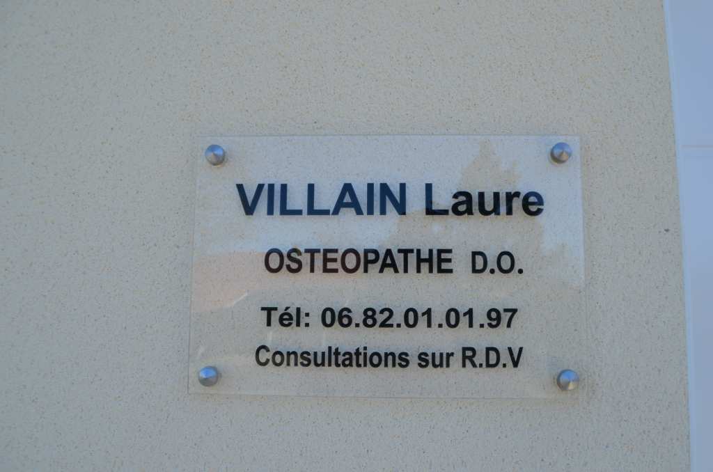 LAURE VILLAIN