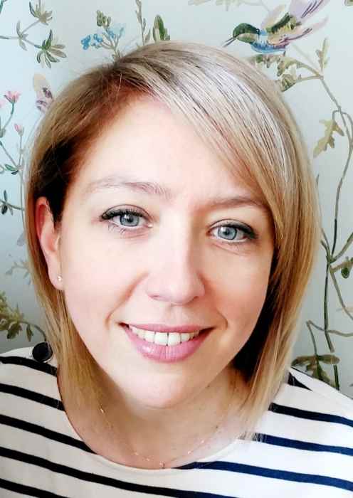 Dr EGLANTINE DEBAIN