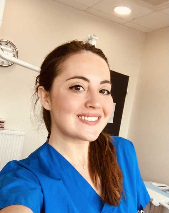 Dr Ana Sempere Hanck, Chirurgien dentiste à Décines-Charpieu