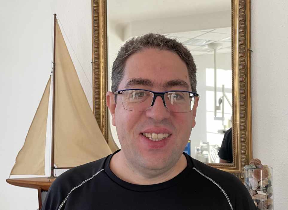 Dr Johann Elofer, Chirurgien dentiste à Toulon