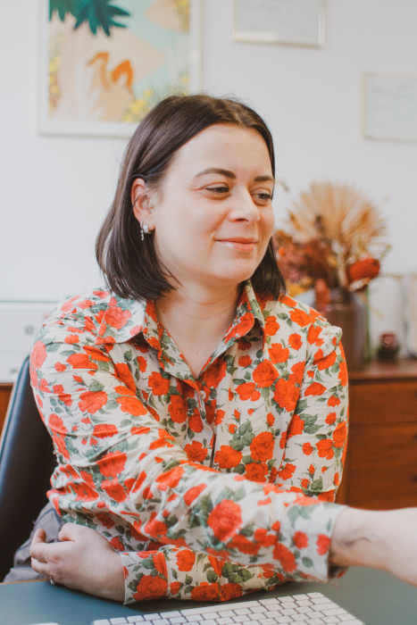 Dr PAULINE DERNIS