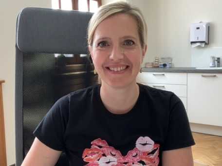 Dr Mélanie ROTH 