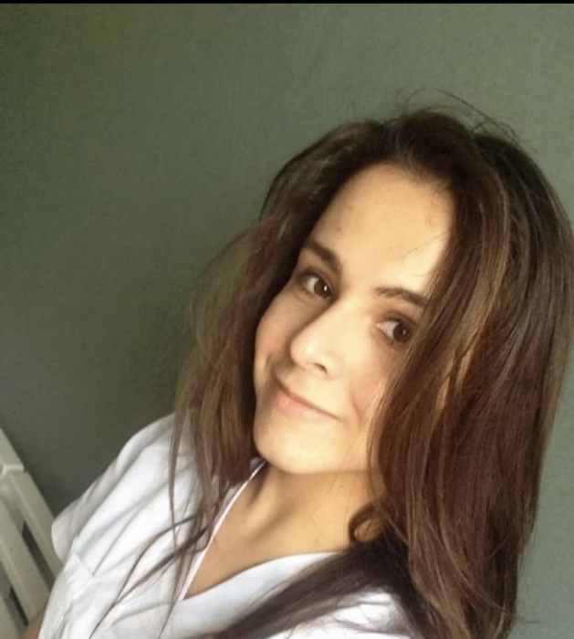 Julie Aknouche