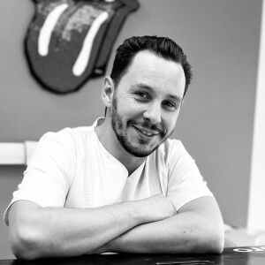 Dr Nicolas Macqueron