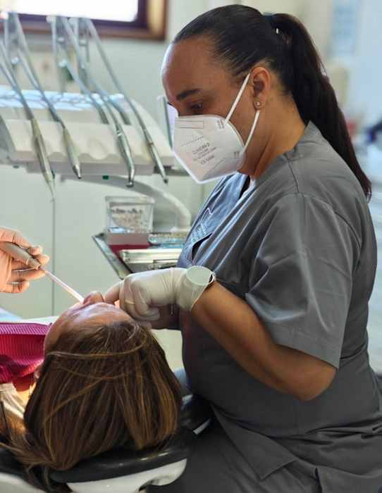 Dr Marta Da Cunha, Chirurgien dentiste à Saint-Cyr-Sur-Loire