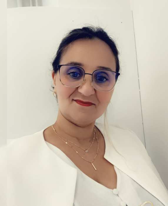 Dr Nadia Merabet