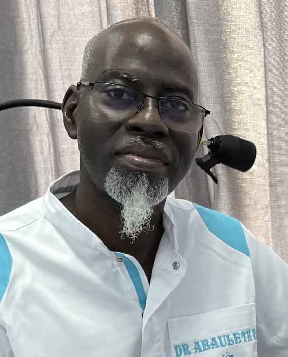 Dr Raphael Abauleth