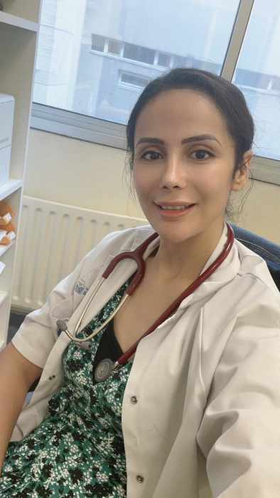 Dr Mouna Bouzrara