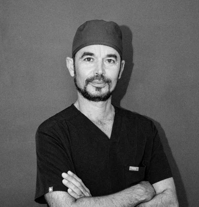 Dr NICOLAS RENOU