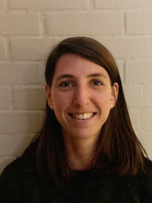 Dr SARAH DESONGNIS