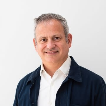 Dr Christian Delhay, Ophtalmologue à Vannes