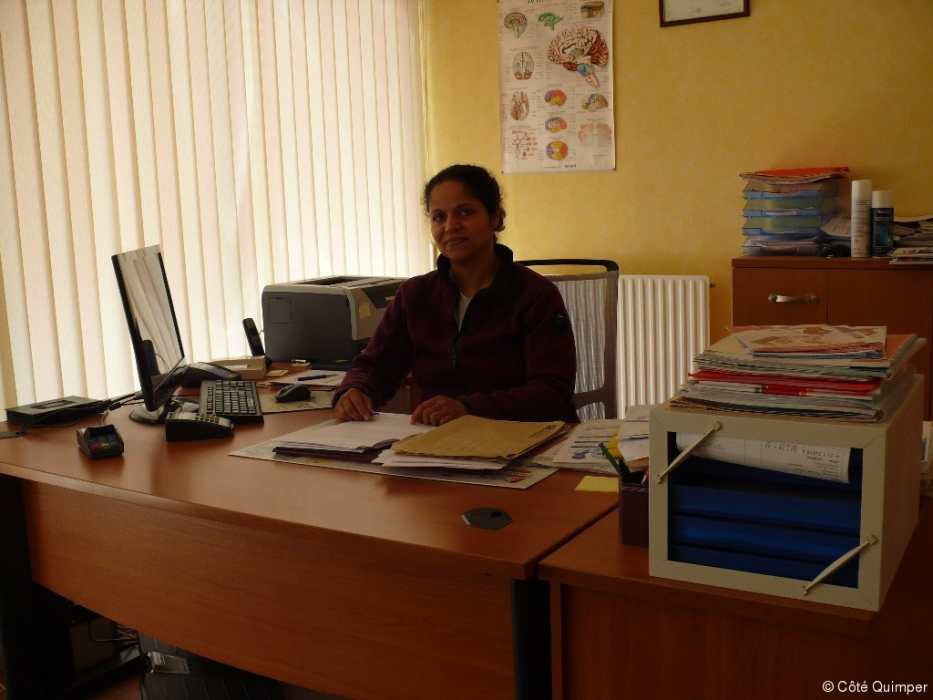 Dr Erika FOLLIN