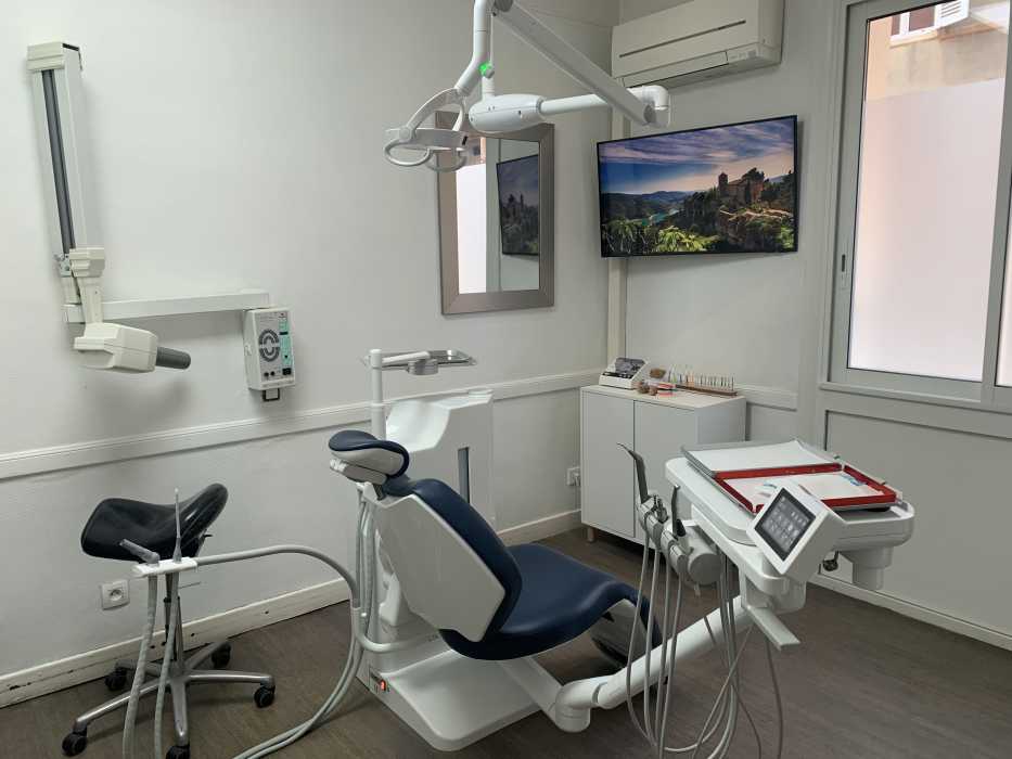 Dr Nadège Lejeune, Chirurgien dentiste à Verfeil