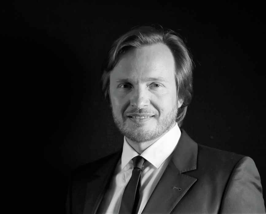 Dr Christophe Desouches, Chirurgien plasticien et esthétique à Marseille