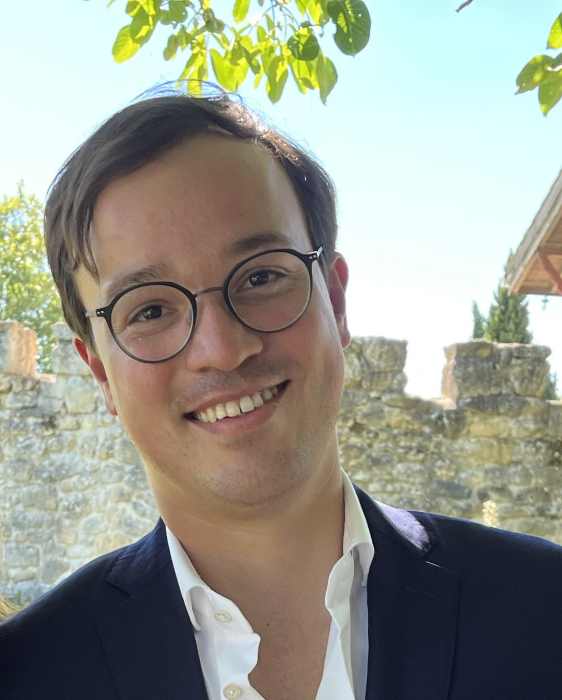 Dr Nicolas Maubeuge