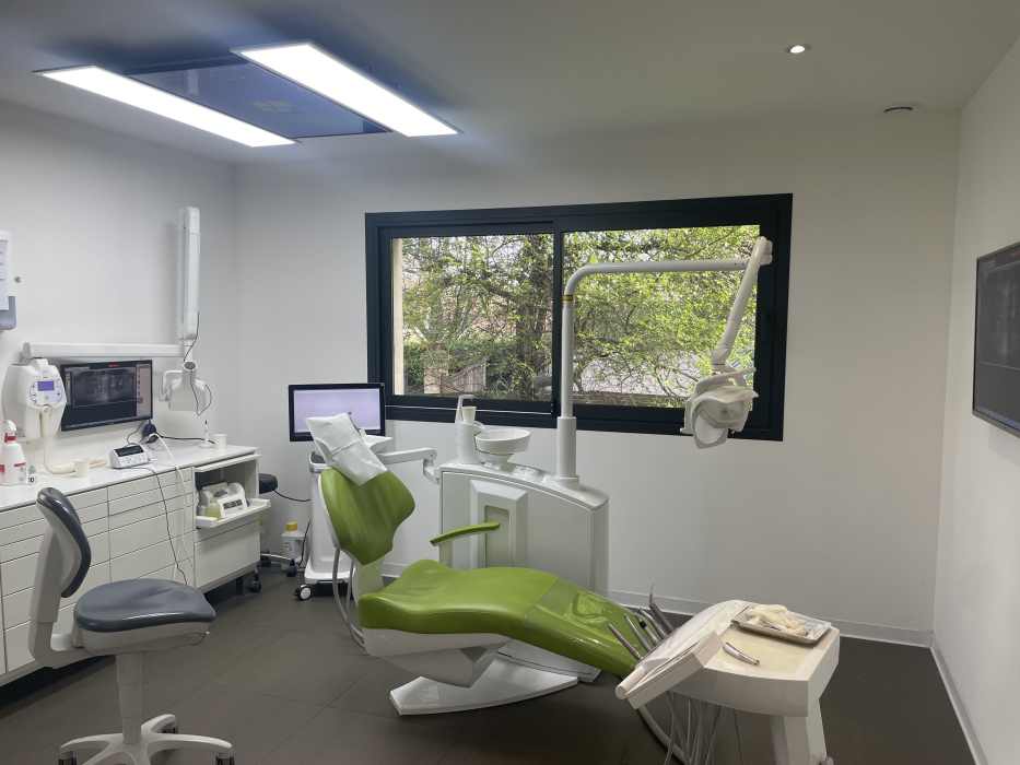 Dr Jerome Cazenave, Chirurgien dentiste à Le Beausset