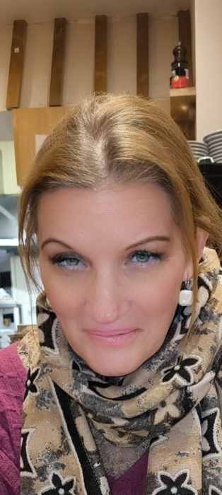 Carole Neveux Vizirova