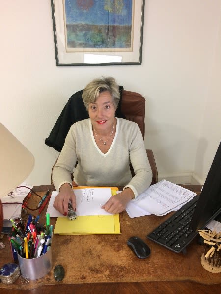 Dr Isabelle SENNEVILLE