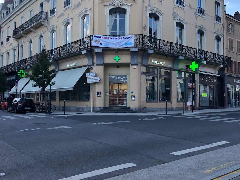 Grande Pharmacie Du Progrès, Médecin généraliste à Roanne