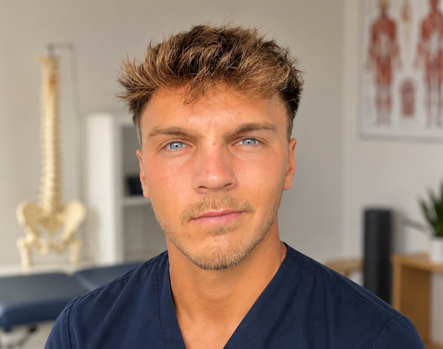 Axel Costes, Masseur kinésithérapeute à Plaisir