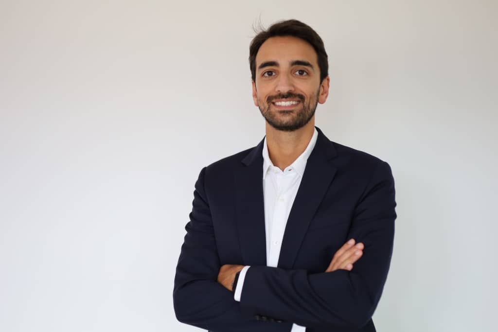 Dr Cédric Esminezhad, Ophtalmologue à Aix-Les-Bains