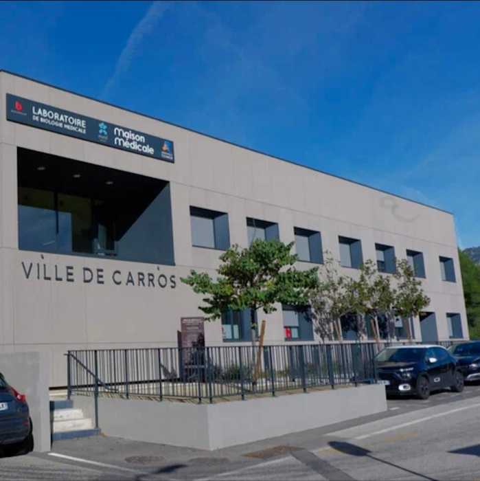 Dr Ali Nafti, Chirurgien dentiste à Carros