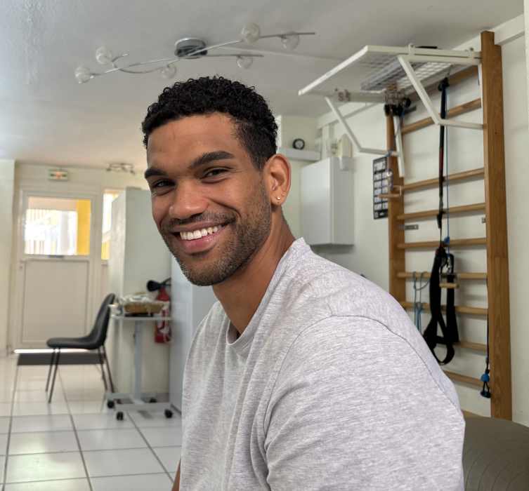 Dr Julian Garcon, Ostéopathe à Goyave