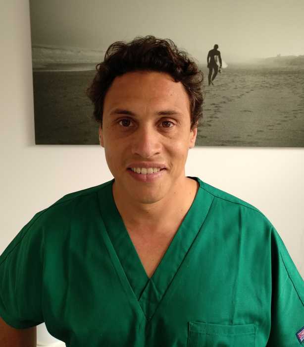 Dr PETER Broutin
