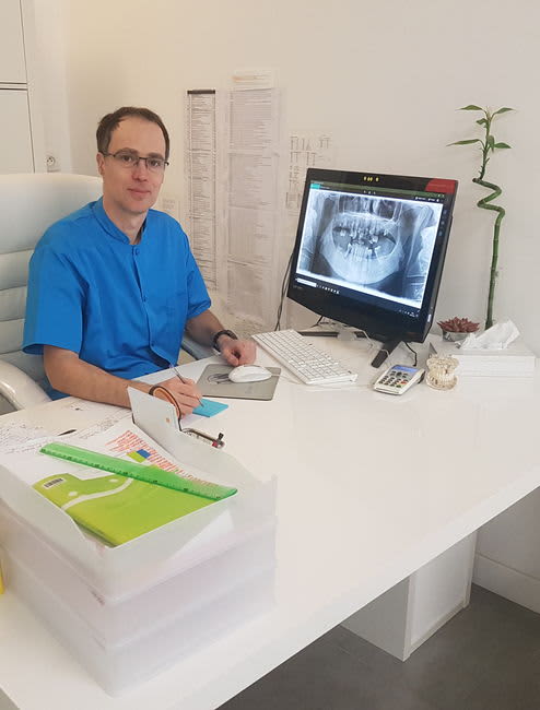 Dr Codrut Brinzan