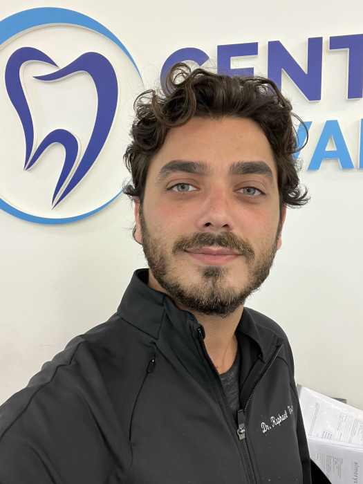 Dr Raphael UZAN