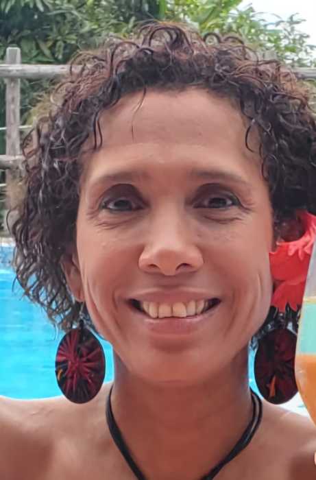 Dr ISABELLE LOETITIA