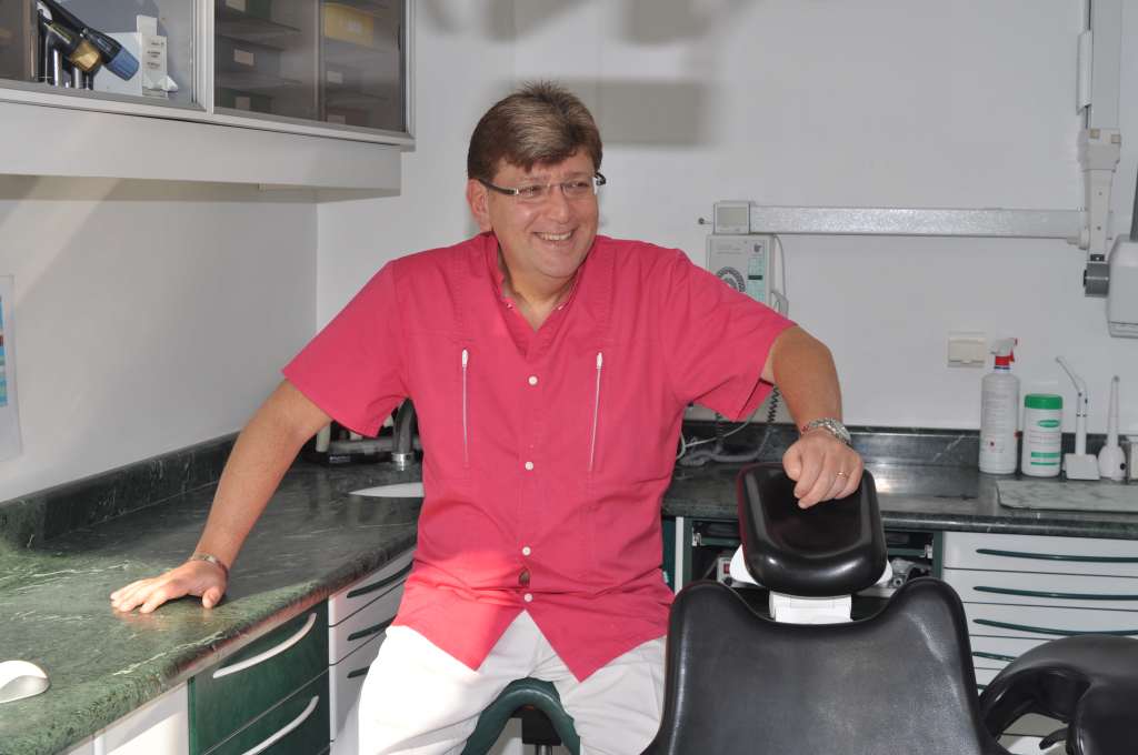 Dr FELIX BELLAICHE