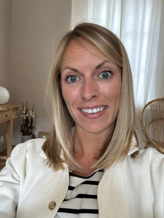 Dr Louise GILLOT