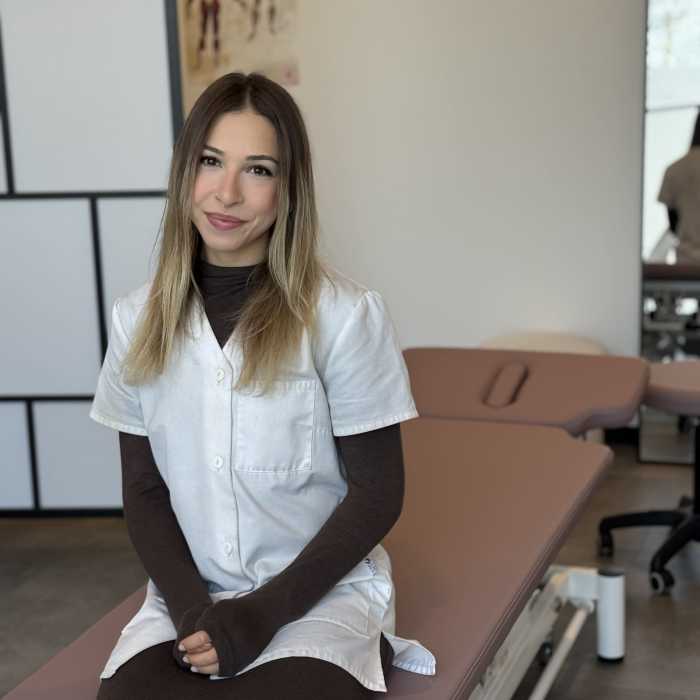 Dr Camélia Kebbiche, Ostéopathe à Épinay-Sur-Seine