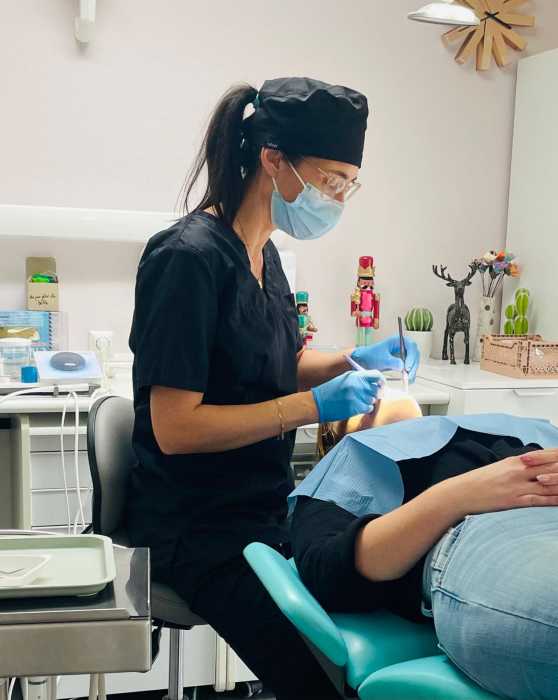 Dr Alexandra Lozano, Chirurgien dentiste à Cestas