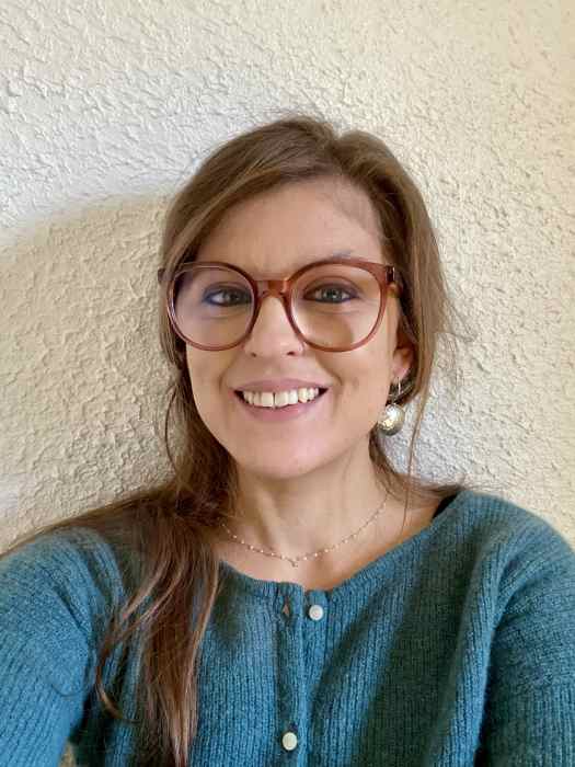 Dr CAROLINE RONIN GALAN