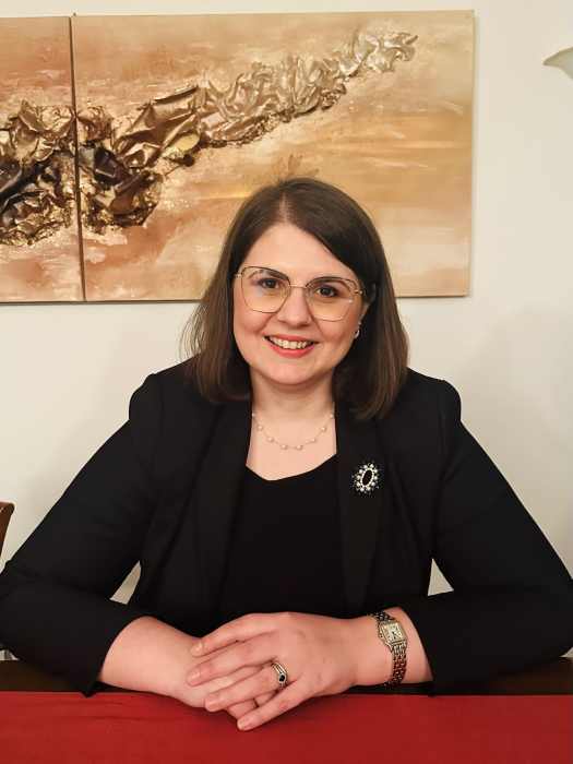 Dr Paula-Claudia Marin Ghidoarca, Chirurgien vasculaire à Cambrai