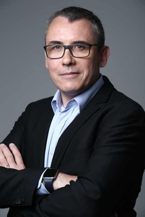 Dr Christophe Legros